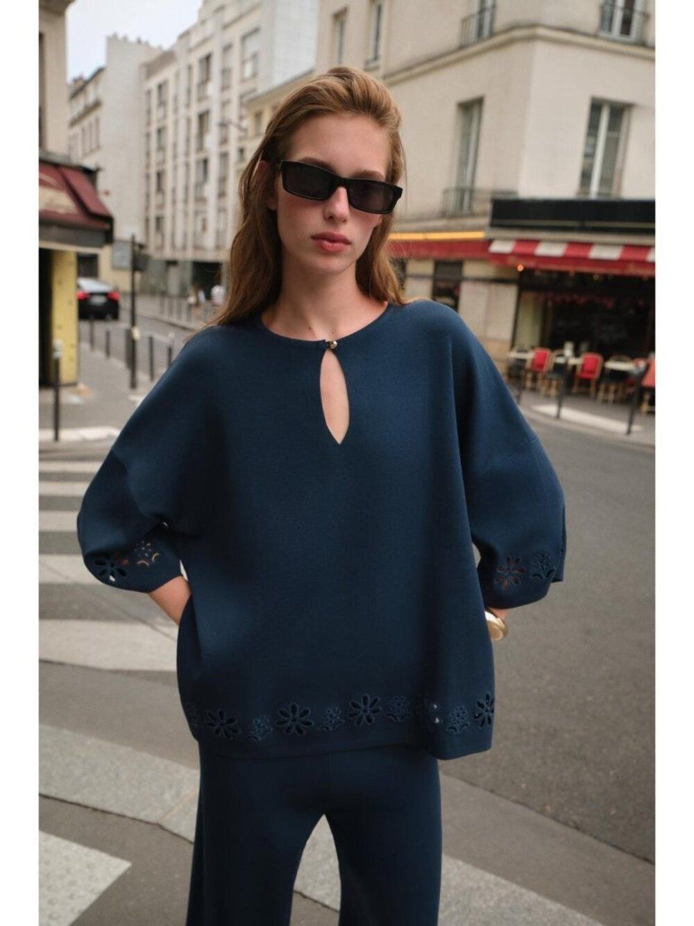 Zara Women sweater top L XL Blue Embroidered Floral 3/4 Sleeve 3519/116 NWT